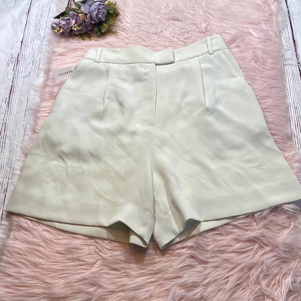 NWT Aritzia Babaton Anay High Waist Shorts in Silver Trip sz 10